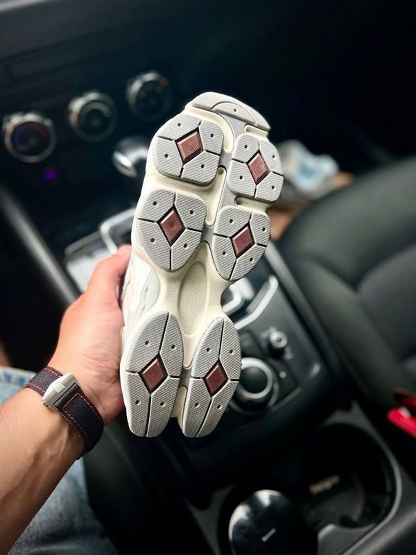 Кросівки Жіночі New Balance 9060 Gray & Beige 21637 фото